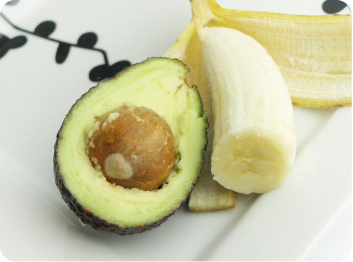 maska-dlya-litsa-iz-banana-i-avokado