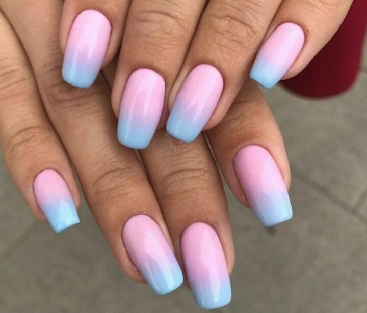 manikyur-gradient-rozovyy-s-golubym.jpg