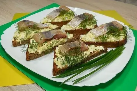 zakuski-k-prazdnichnomu-stolu.jpg
