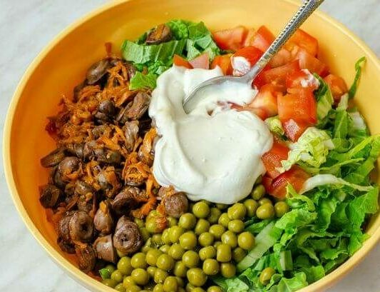 salat-s-kurinymi-sergechkami.jpg