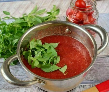 pomidori cherri v sobstvennom soku s bazilikom 5212691 e1699256446531