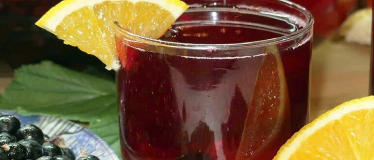 kompot-iz-smorodiny-na-zimu.jpg
