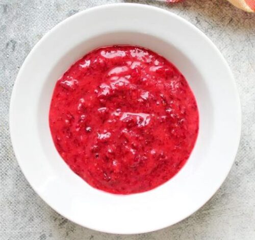 kompot iz brusniki i yablok 8793431 e1760527629308